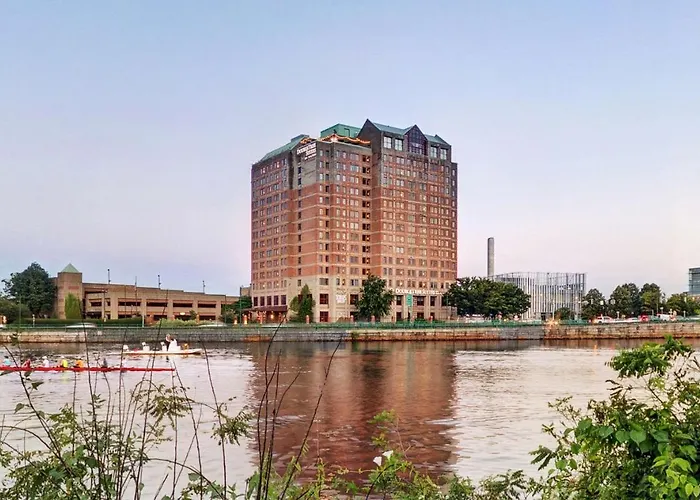 Doubletree Suites By Hilton Boston - Cambridge