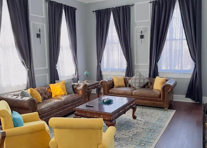 Gastenverblijf: The Historic Bourbon Suit Walk To French Quarter