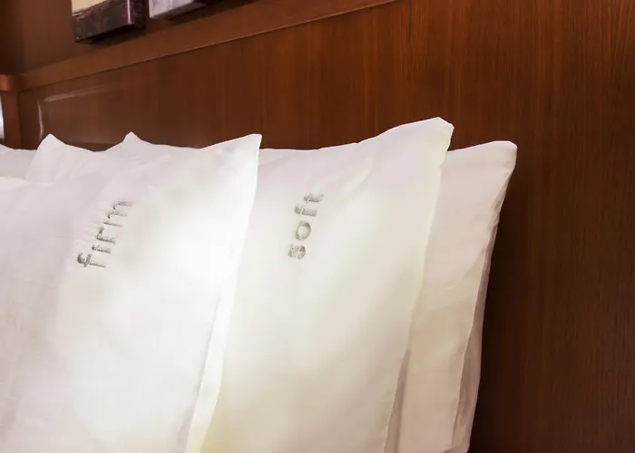 Holiday Inn By Ihg