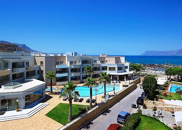 Hotel with pool: Molos Bay Hotel