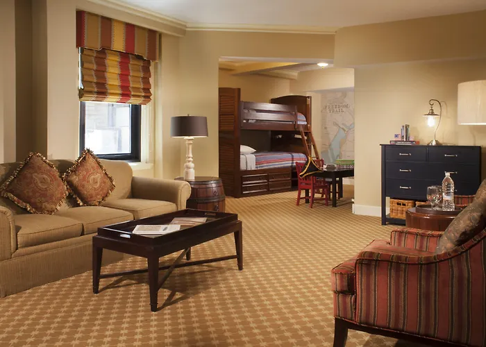 Family Hotel: Boston Omni Parker House Hotel
