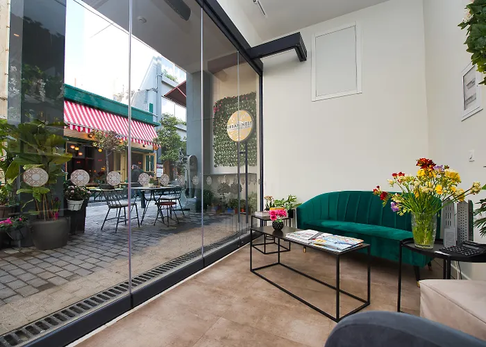 Urban Nest - Suites & Apartments