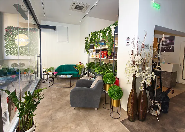 Urban Nest - Suites & Apartments