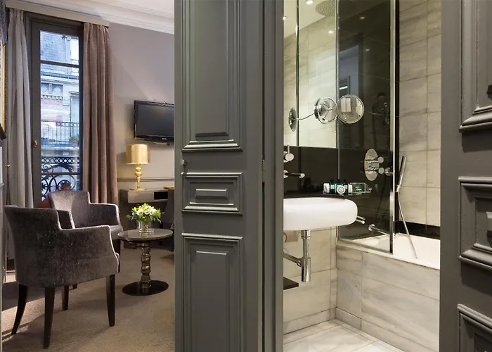 Hotel Jacuzzi: Hotel Lumen Paris Louvre