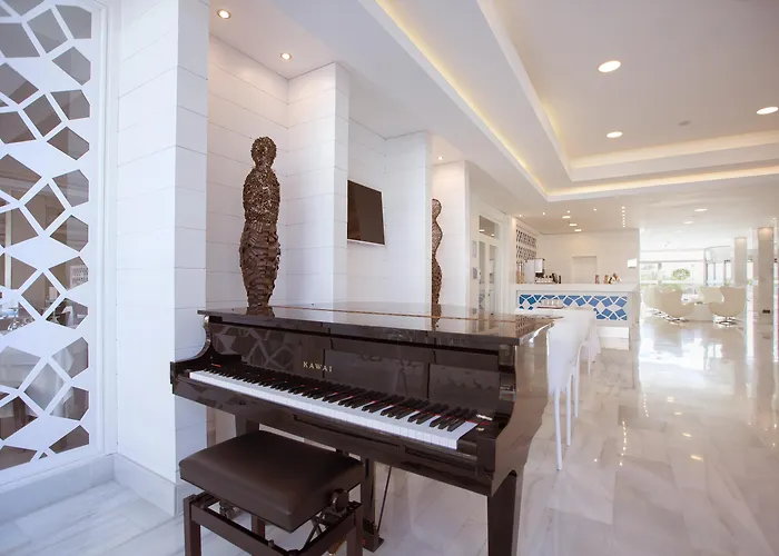 Hotel familiar: Mar Hotels Playa De Muro Suites