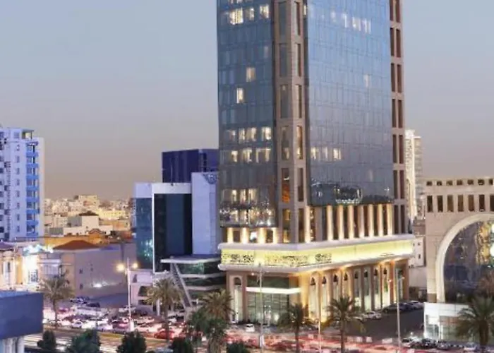 Hotel with pool: Ascott Tahlia Jeddah