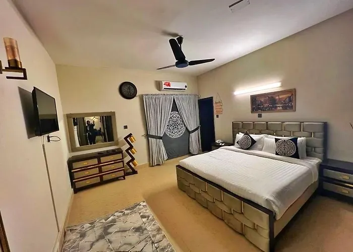 Capital Lodges