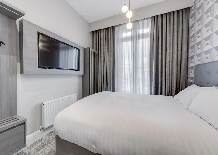 Mornington Victor London Belgravia