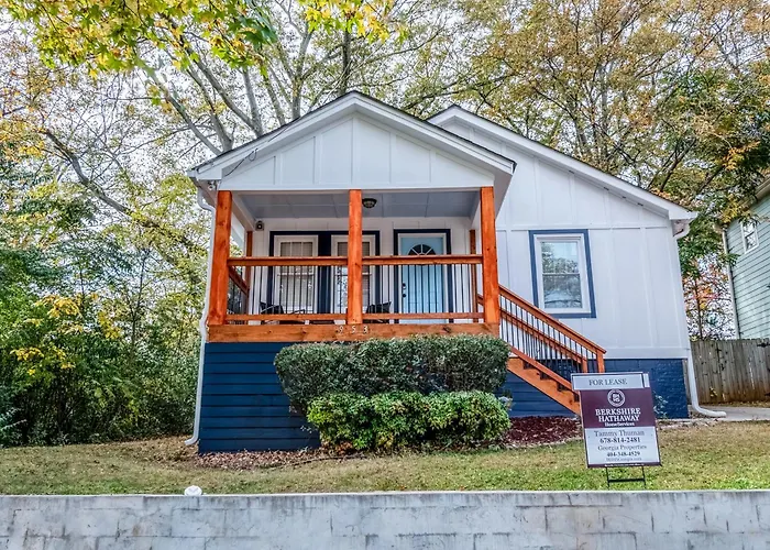 Cabin: Cozy Home In The Heart Of Atlanta
