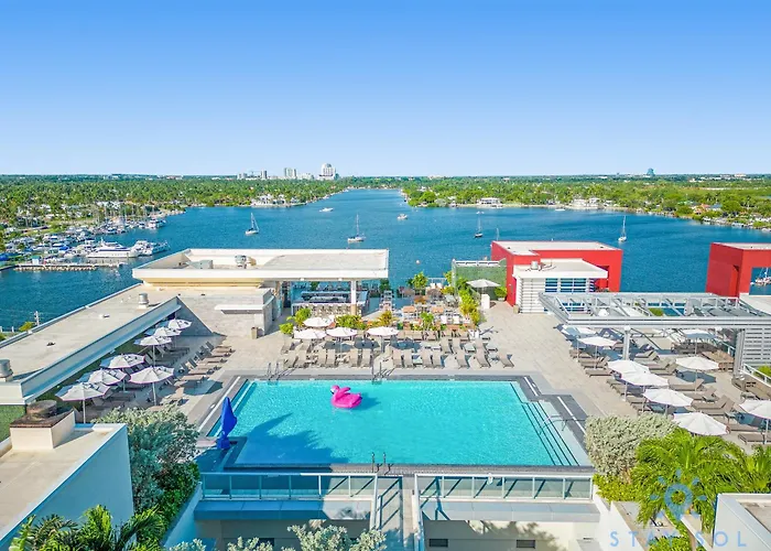 Costa Hollywood Beach