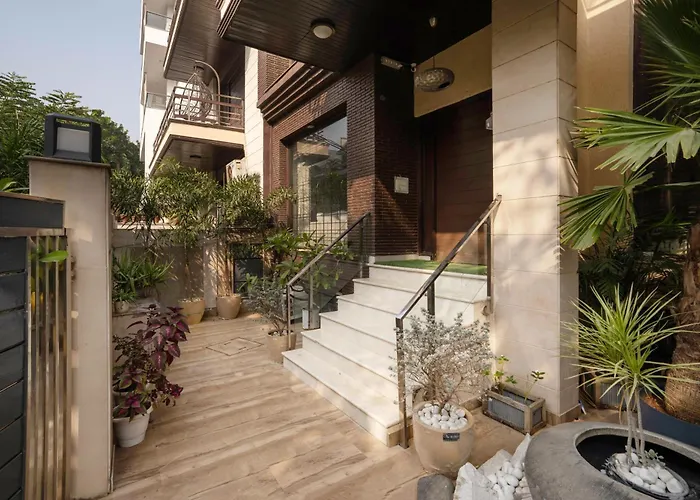 Aravali Woods 4 Bhk With Mini Movie Theatre In Gurgaon