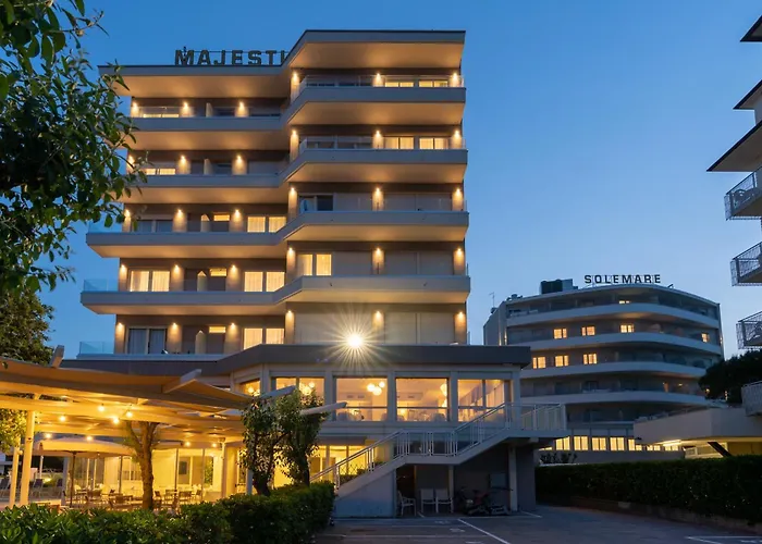 Hotel con tennis: Hotel Majestic
