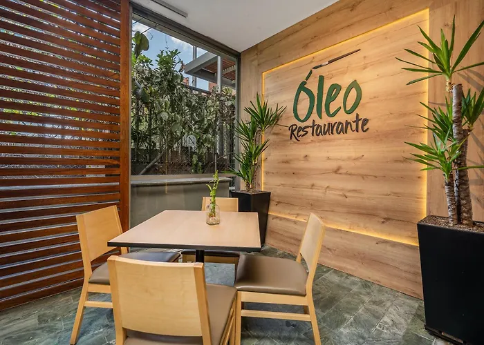 Novelty Suites - Oviedo Mall