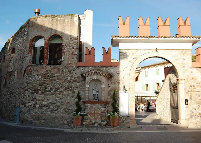 Corte San Luca Apartments