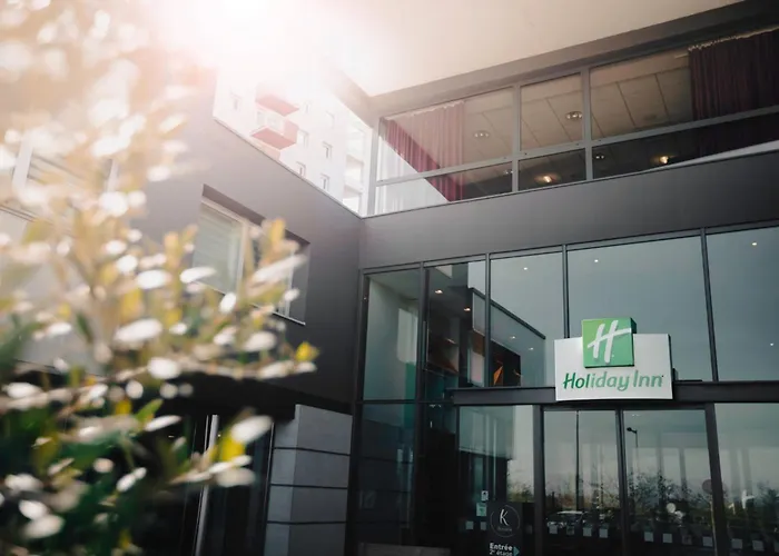 Hotel with pool: Holiday Inn Mulhouse By Ihg