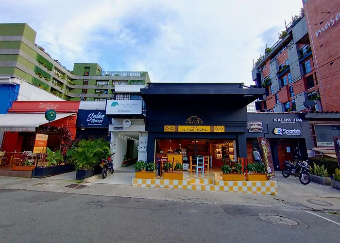 B&B only: Poblado Park Guest House