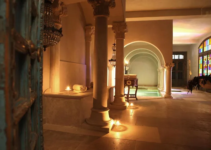 Family Hotel: Jardins Secrets