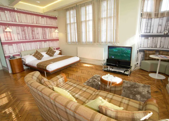 Central hotel: Heathcote Hotel Manchester