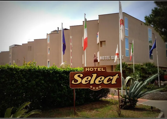 Hotel Con Piscina Select