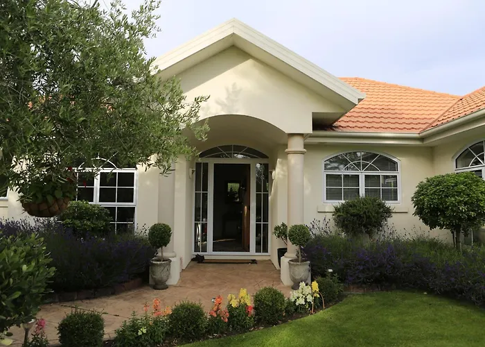 Resort: Olive House Bed And Breakfast