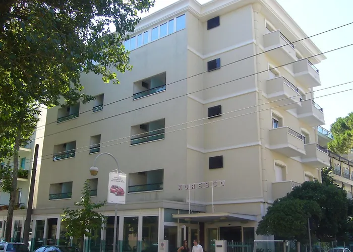 Moresco - Piscina Beach Village