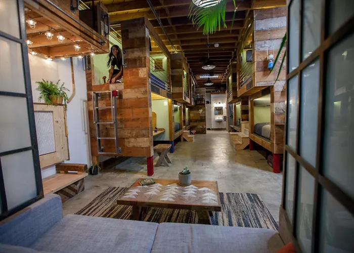 Podshare East Hollywood