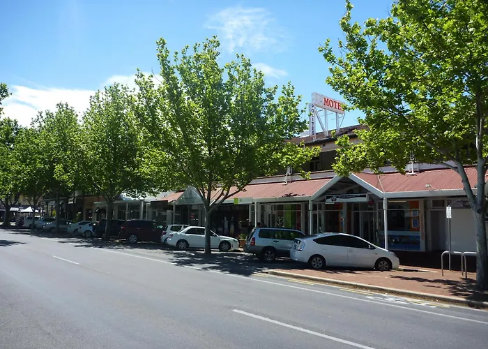 Travellers Inn Backpackers