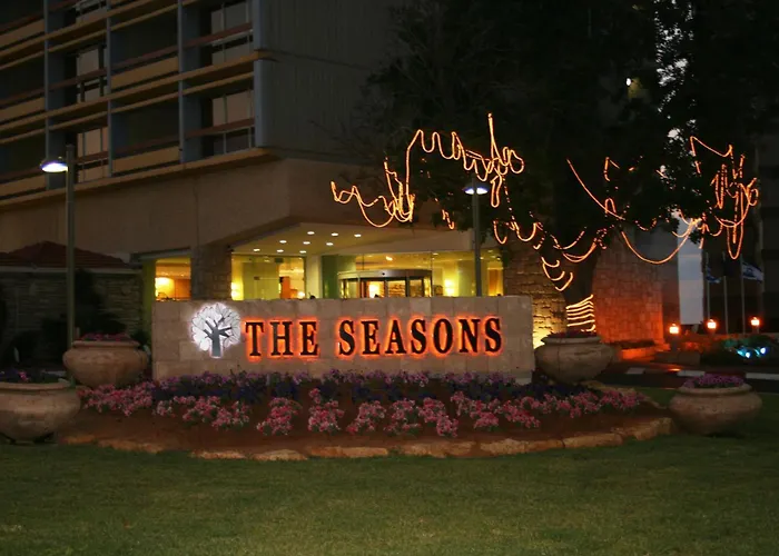 The Seasons Hotel -Studio & Suite