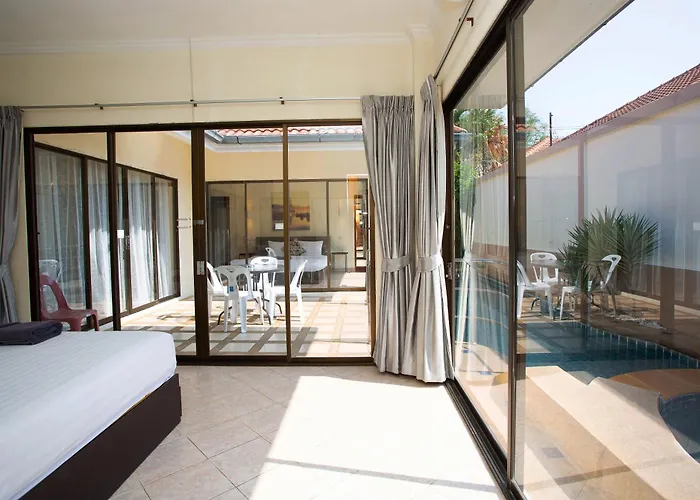 Holidays home Avoca Pool s