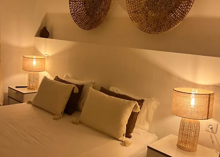  4U Lisbon VI Guesthouse Airport