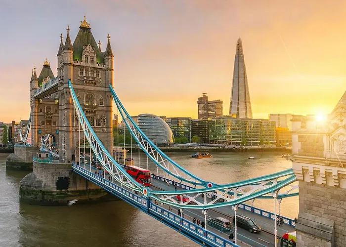 Casa de huéspedes: Tower Bridge Rainbow Suites