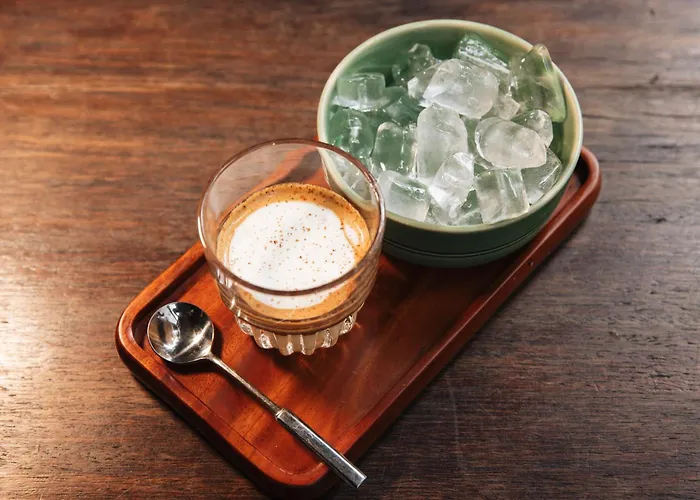 Hostel: 9 Hostel And Suites