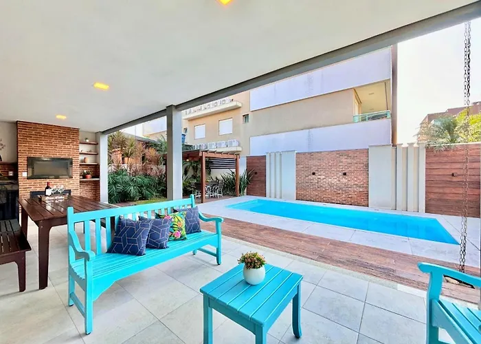  192 - Casa luxo com 5 suítes e piscina aquecida