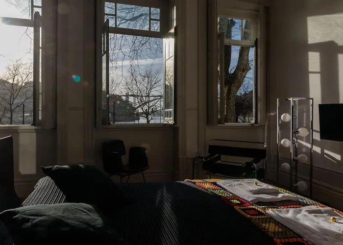 Hotel familiar: 14º Esquadra — Cais Das Pedras Guest House