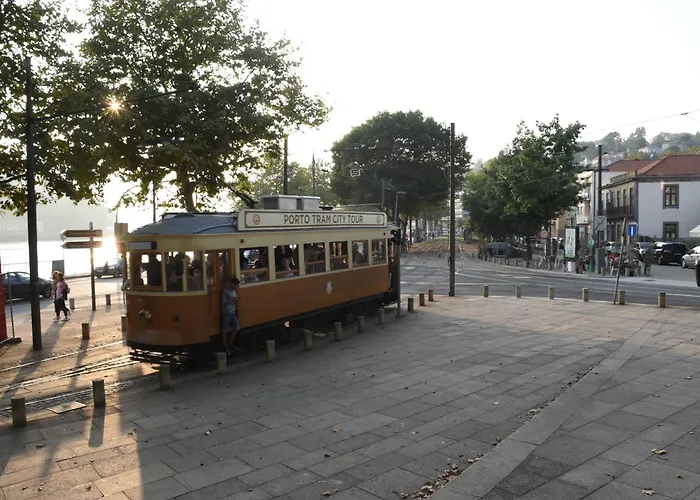 Hotel familiar: 14º Esquadra — Cais Das Pedras Guest House