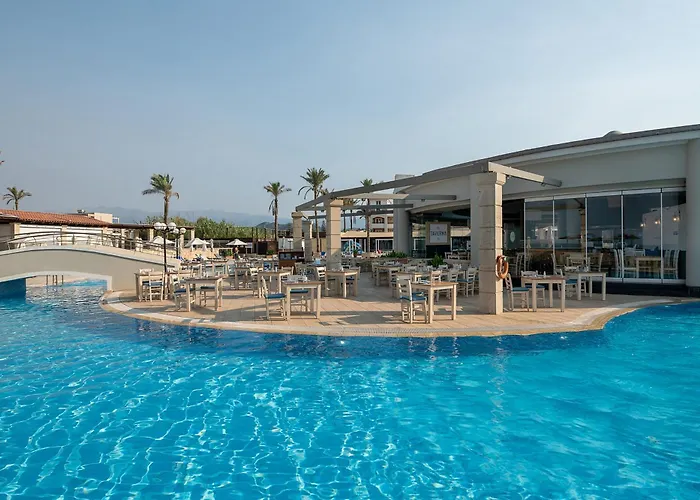 Resort: Caldera Creta Paradise