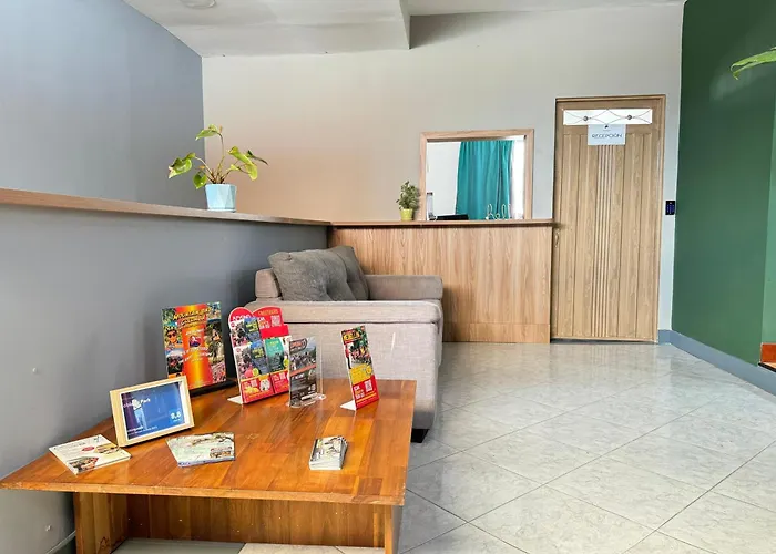 B&B only: Poblado Park Guest House