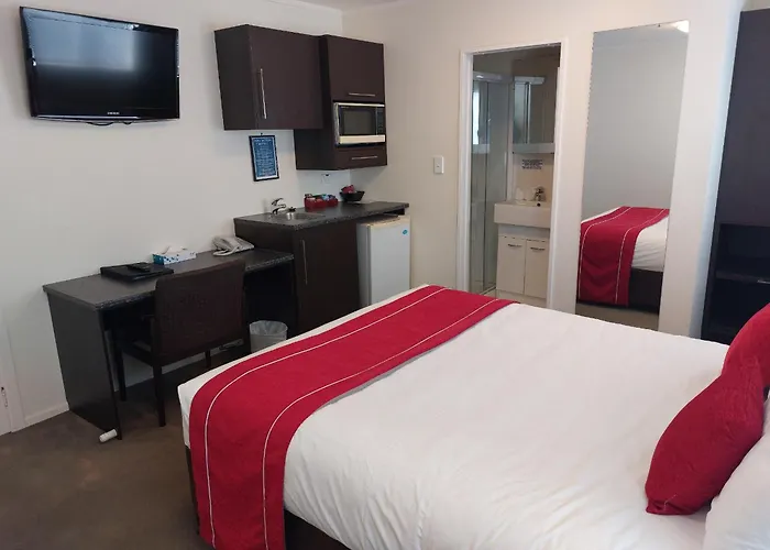 Motel: At Eden Park Motel