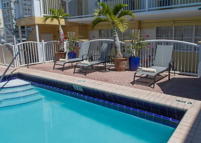 Cheap hotel: Beach Place Hotel