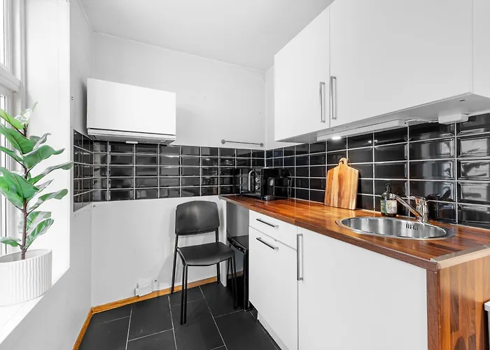 Homerentals Apartments - Behind Bryggen & Historic Cobblestone Streets - 2 Floor Renovated From February 2025