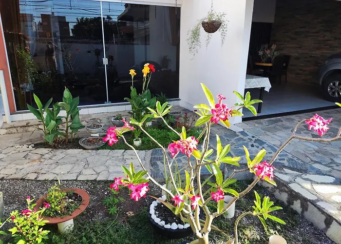 Casa de hóspedes: Da Silva residência à 200 metros da praia do Bessa
