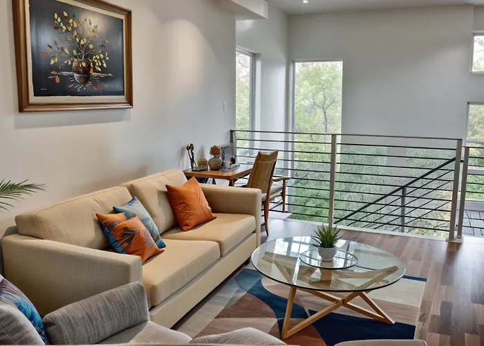 Stayspro - Hollywood Homes Minutes To Everything Spacious And Free Parking