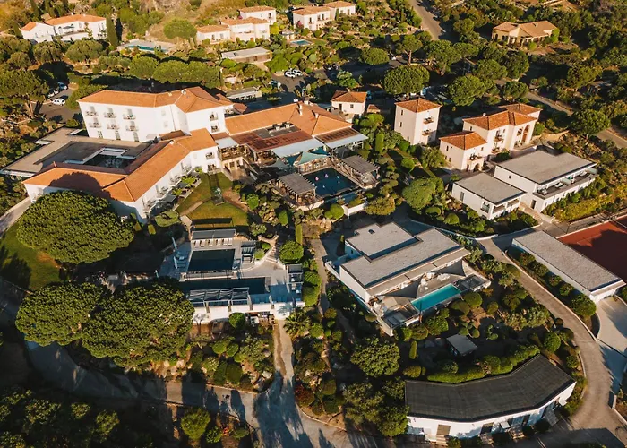 Hôtel 5 étoiles: La Villa Calvi