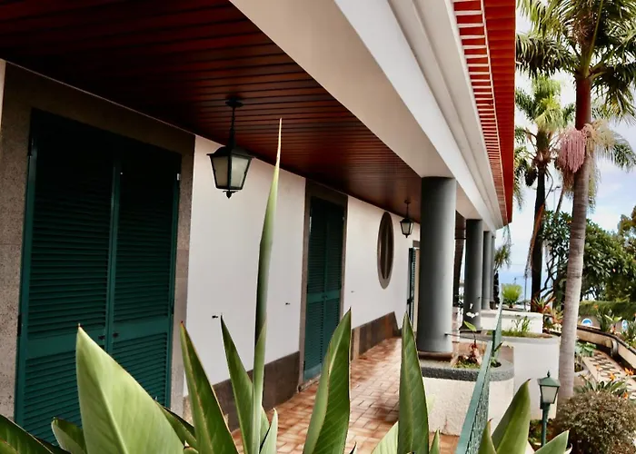 Albergue: A Fortaleza Do Pico