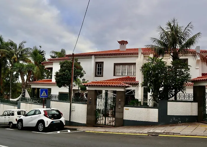 Albergue: A Fortaleza Do Pico