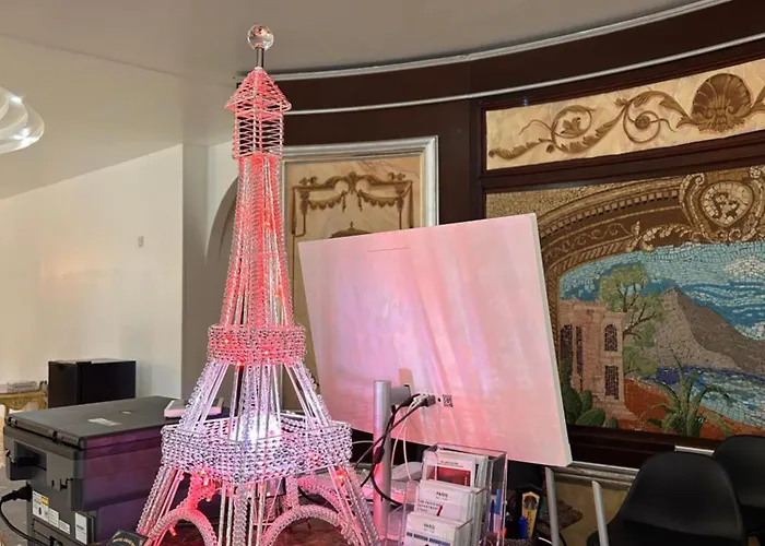 Hôtel de l'aéroport: Hotel Grand Paris