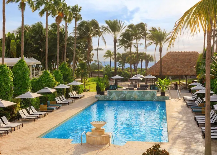 Kimpton Surfcomber By Ihg