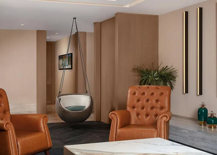 Hotel with Tennis: Sheraton Istanbul City Center