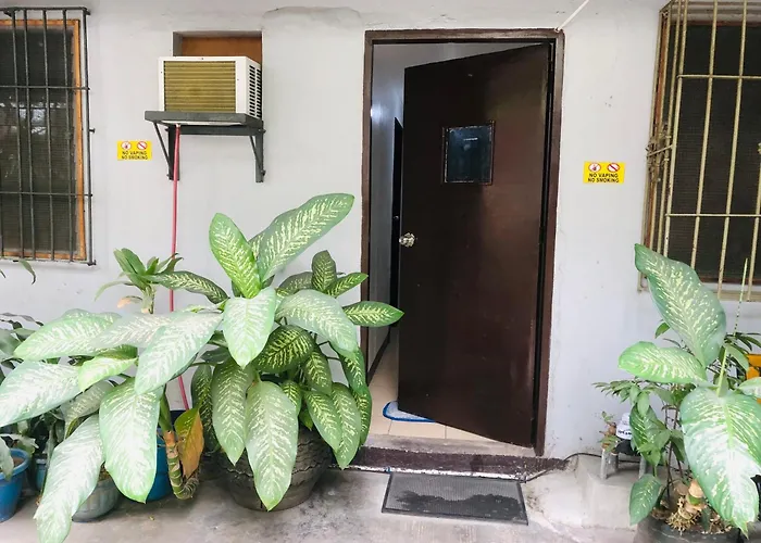 Hostel: Two Hearts Boarding Home