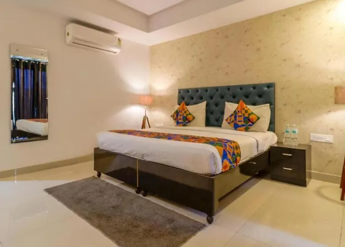 Tipsyy Inn Suites 007